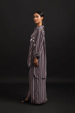 Load image into Gallery viewer, STRIPED EMBROIDERED SHIRT