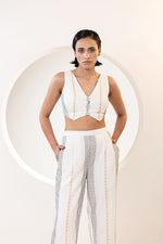 Load image into Gallery viewer, DHOOP CHAON WAIST COAT
