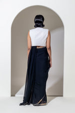 Load image into Gallery viewer, DHOOP CHAON SEQUINS JACKET
