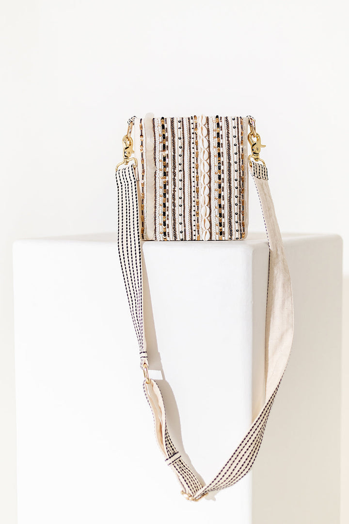 DHOOP CHAON SLING BAG