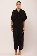 Load image into Gallery viewer, BLACK PLEATED DRESS
