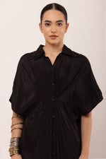 Load image into Gallery viewer, BLACK PLEATED DRESS
