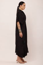 Load image into Gallery viewer, BLACK PLEATED DRESS
