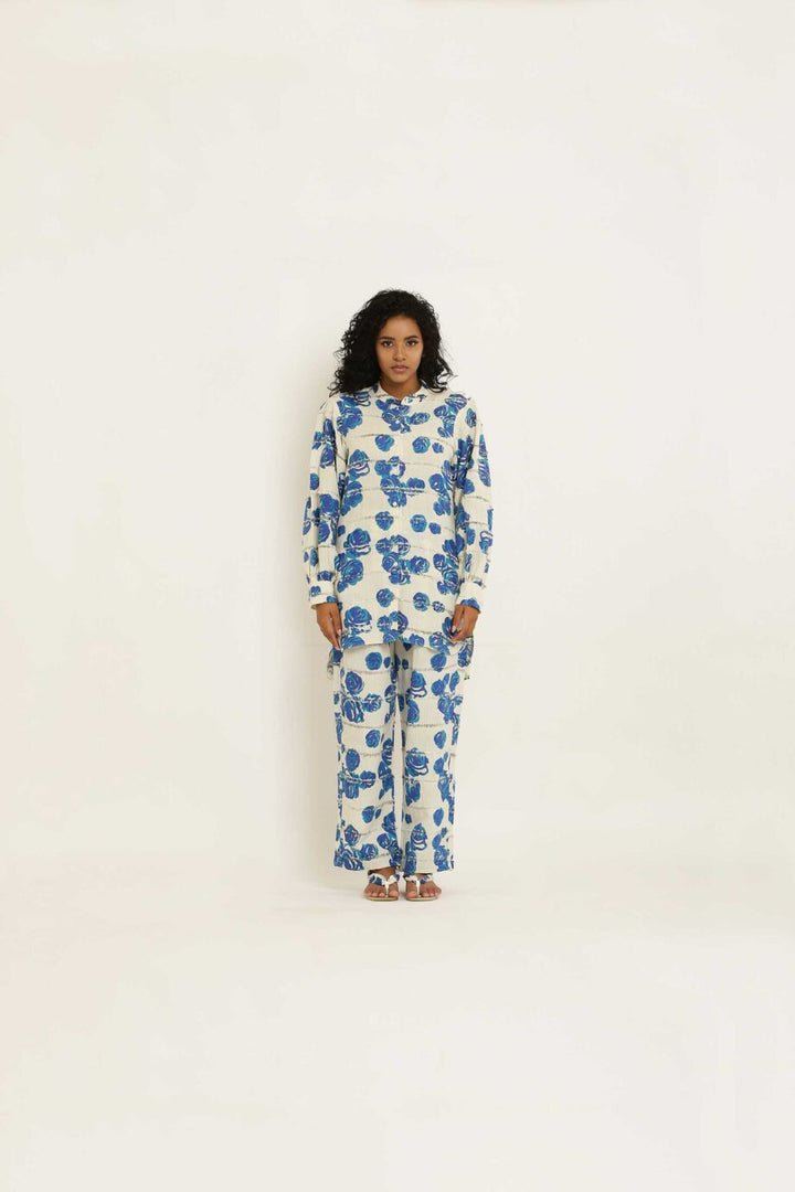 BLUE ROSE GATHERED SHIRT