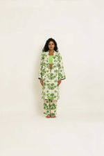 Load image into Gallery viewer, GREEN ROSE CAPE
