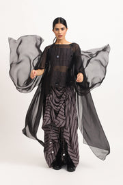 BLACK ORGANZA CAPE