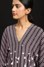 Load image into Gallery viewer, STRIPED EMROIDERED KAFTAN
