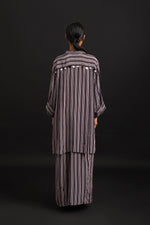 Load image into Gallery viewer, STRIPED EMBROIDERED SHIRT
